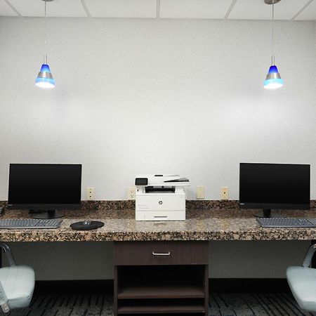Hampton Inn And Suites Tulsa Central Экстерьер фото