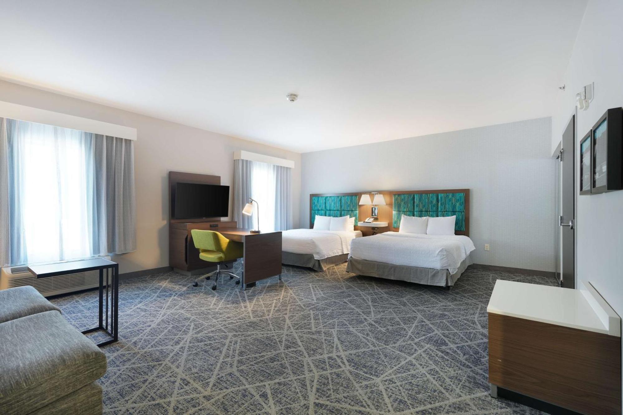 Hampton Inn And Suites Tulsa Central Экстерьер фото