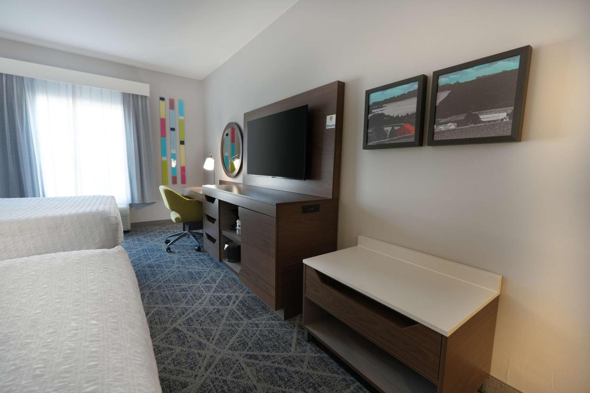 Hampton Inn And Suites Tulsa Central Экстерьер фото