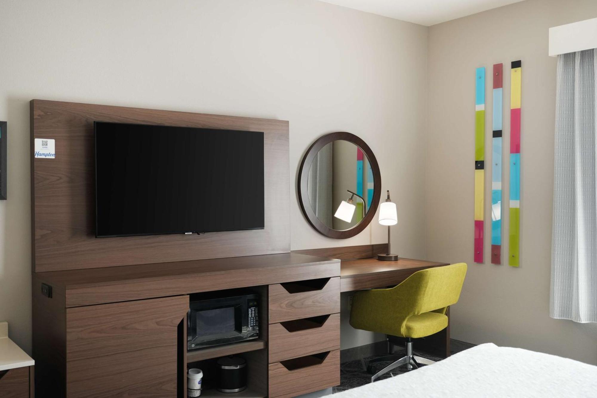 Hampton Inn And Suites Tulsa Central Экстерьер фото