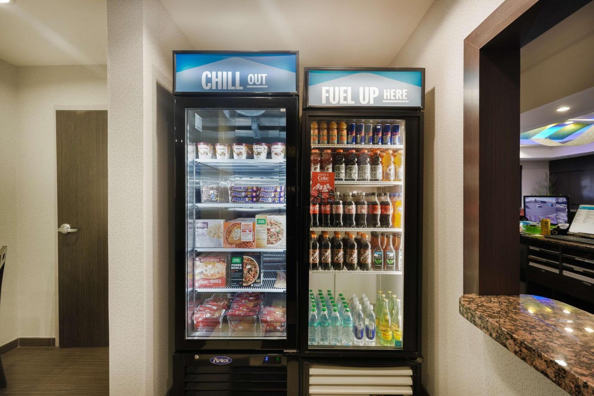 Hampton Inn And Suites Tulsa Central Экстерьер фото